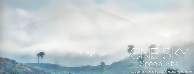 内藤順司の写真集『ONE SKY』のスペシャルサイトです。